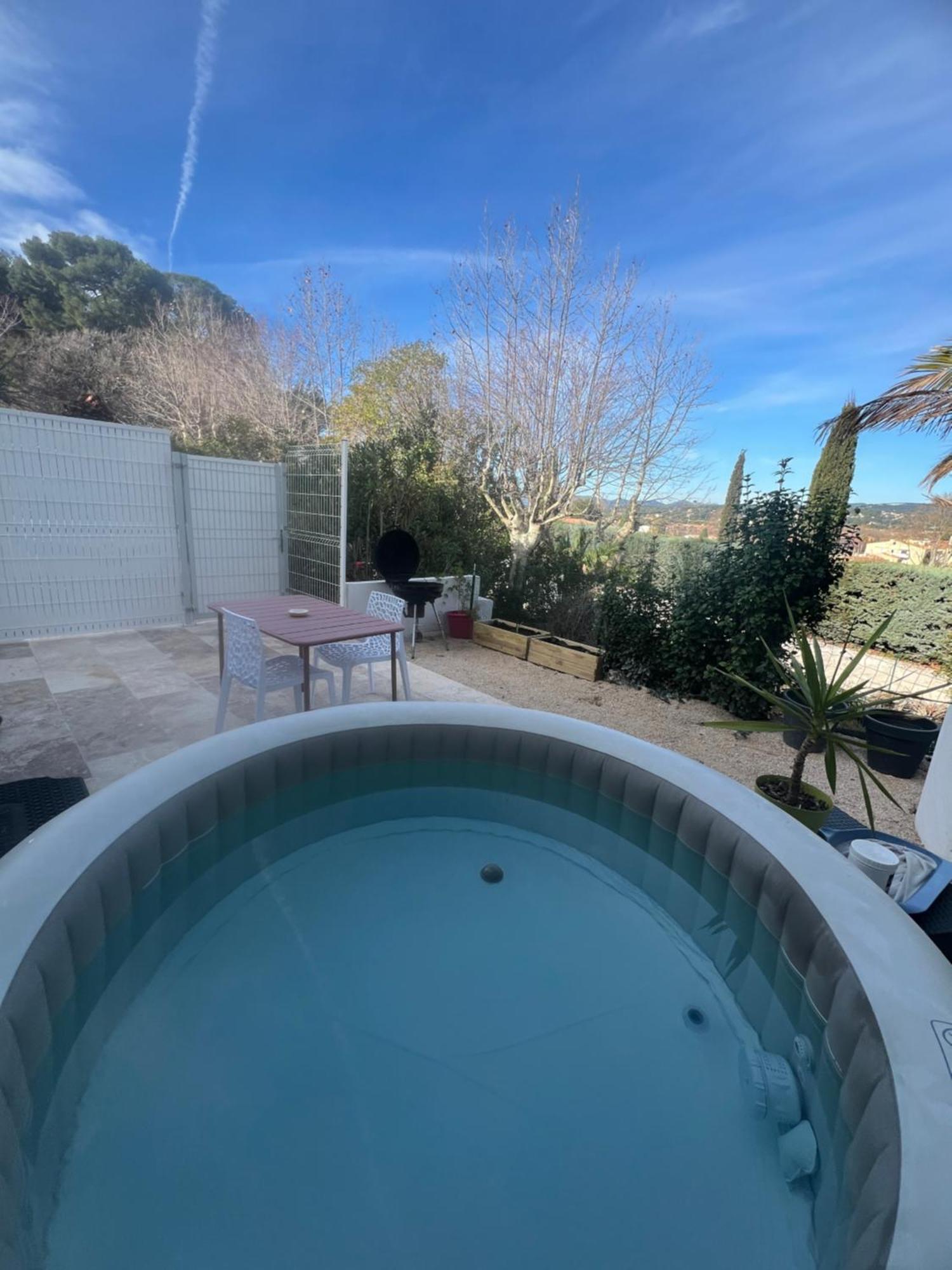 Maison T2 Avec Jaccuzi Wifi Parking سا سيرْ سور مير المظهر الخارجي الصورة